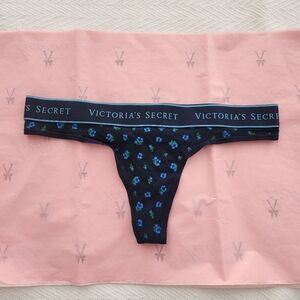 💕NWT Victoria's Secret Thong Panties Blue Flowers Logo Small